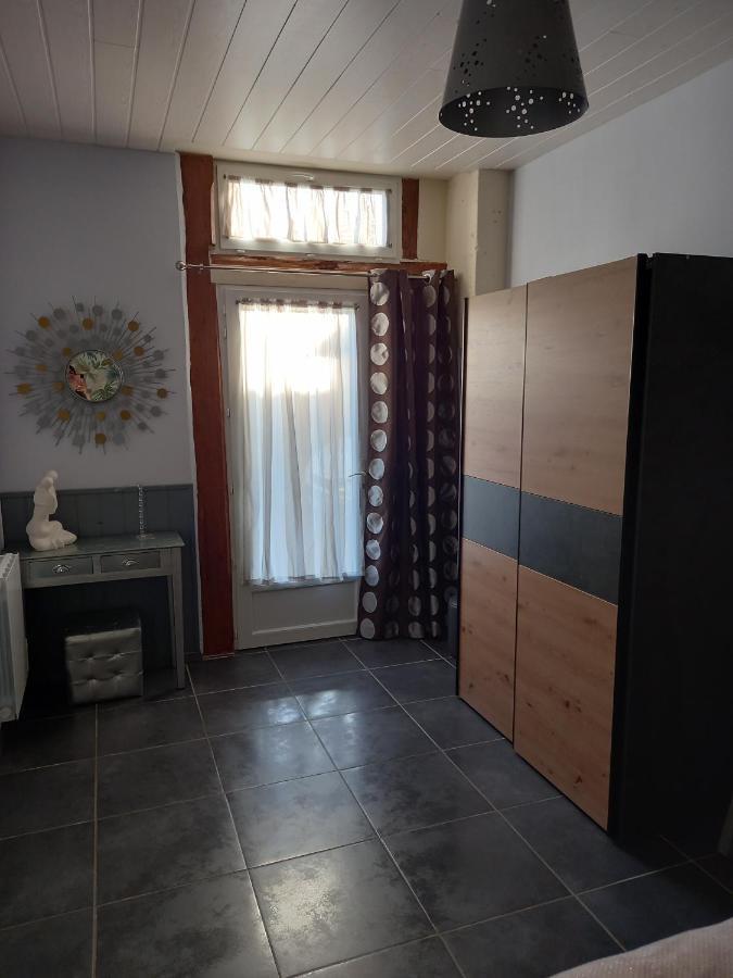 Mirabelle Appartement Jonzac Buitenkant foto